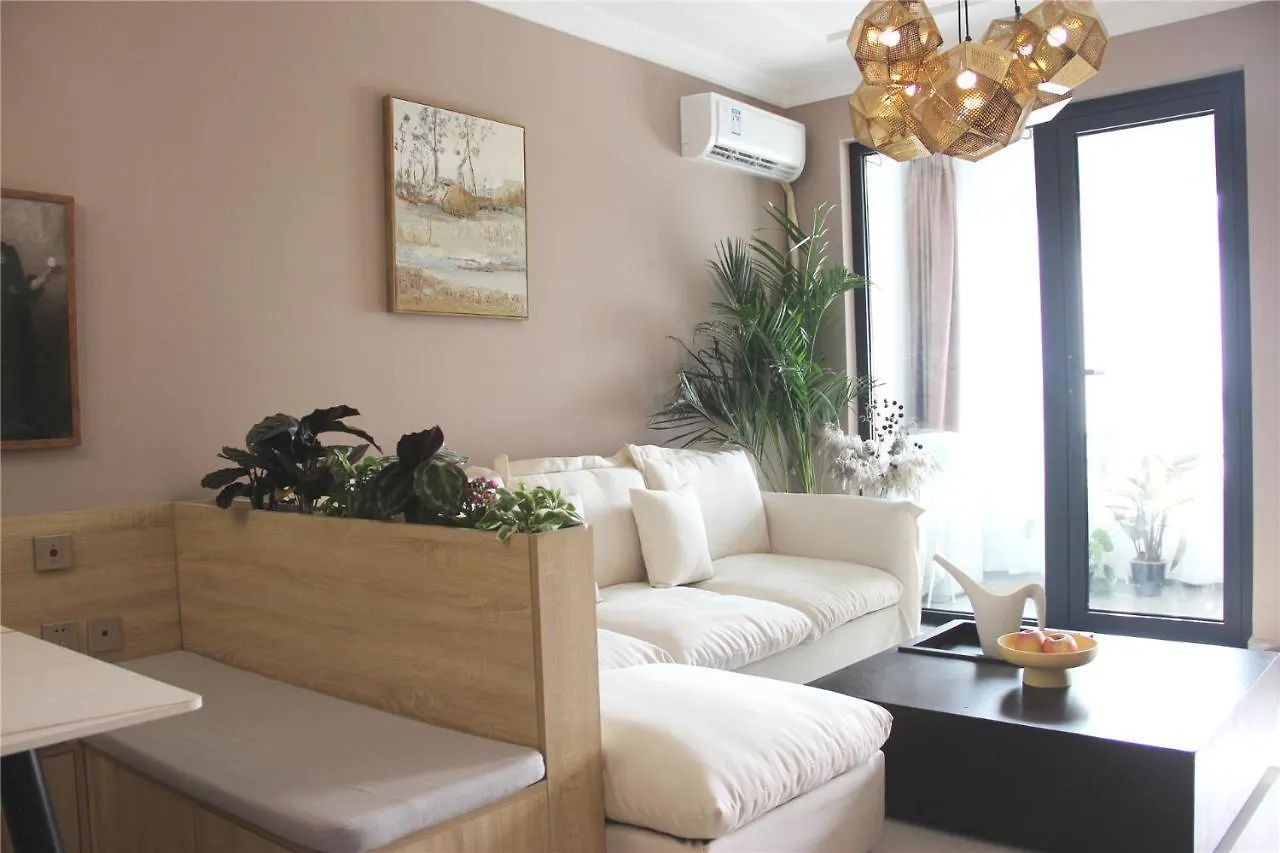 Locals Apartment Place 40 Zhengzhou